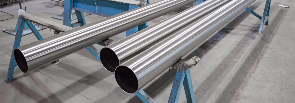 Stainless Steel 304/304L Pipes & Tubes